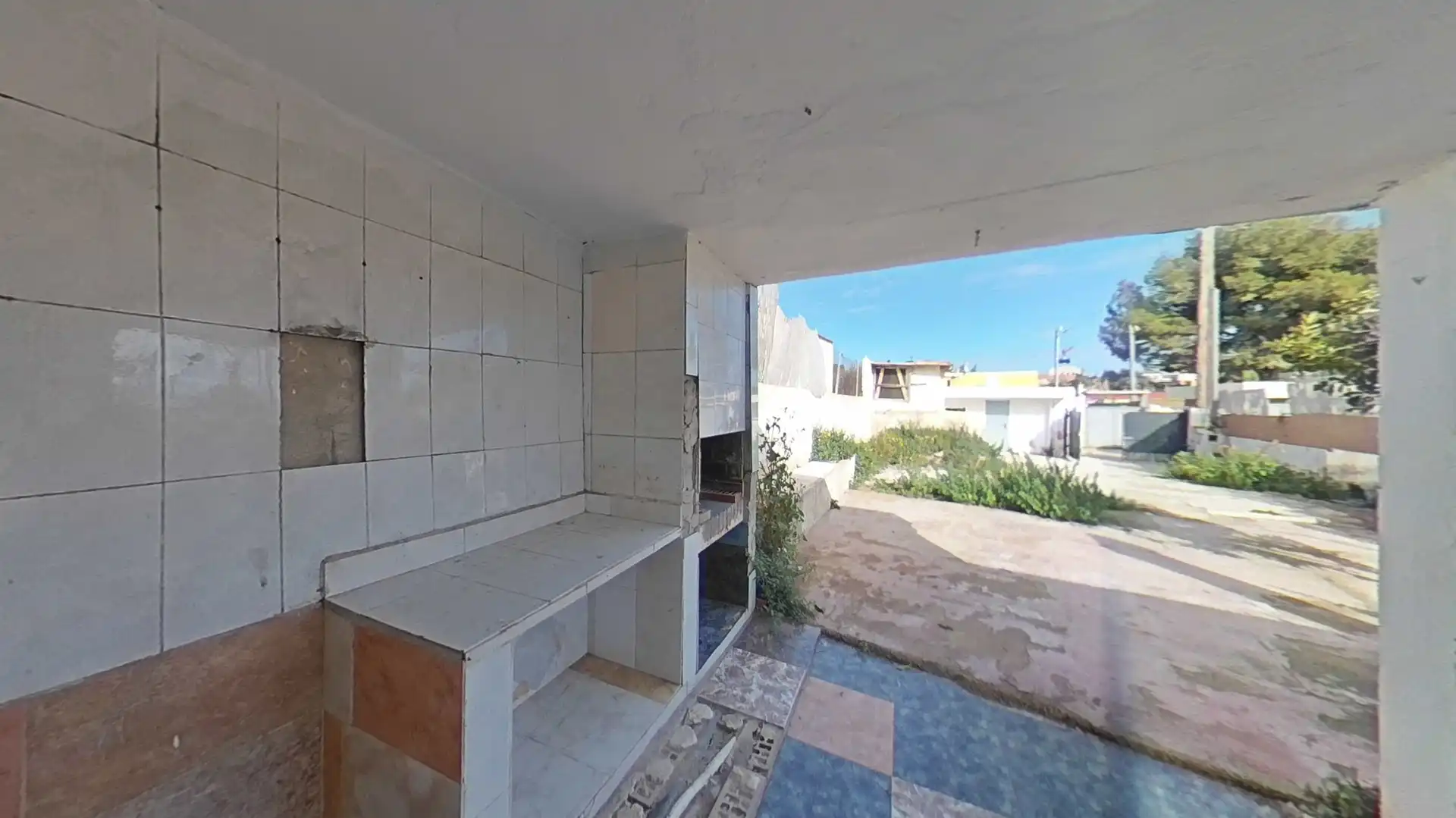 Cocina de Casa o chalet en venta en Vilanova i la Geltrú con Jardín privado