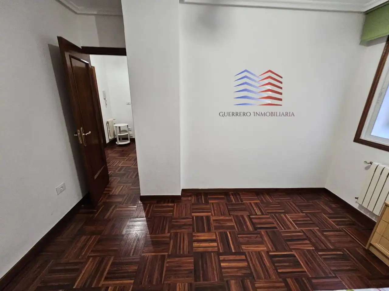 Apartament de lloguer en Ourense Capital  amb Calefacció, Parquet i Moblat