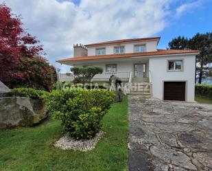 Vista exterior de Casa o xalet en venda en Boiro amb Terrassa i Balcó