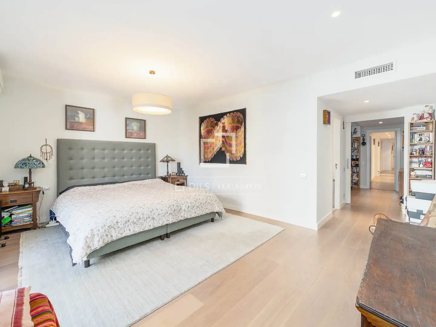 Außenansicht von Wohnung zum Verkauf in Barcelona mit Klimaanlage, Heizung und Terrasse