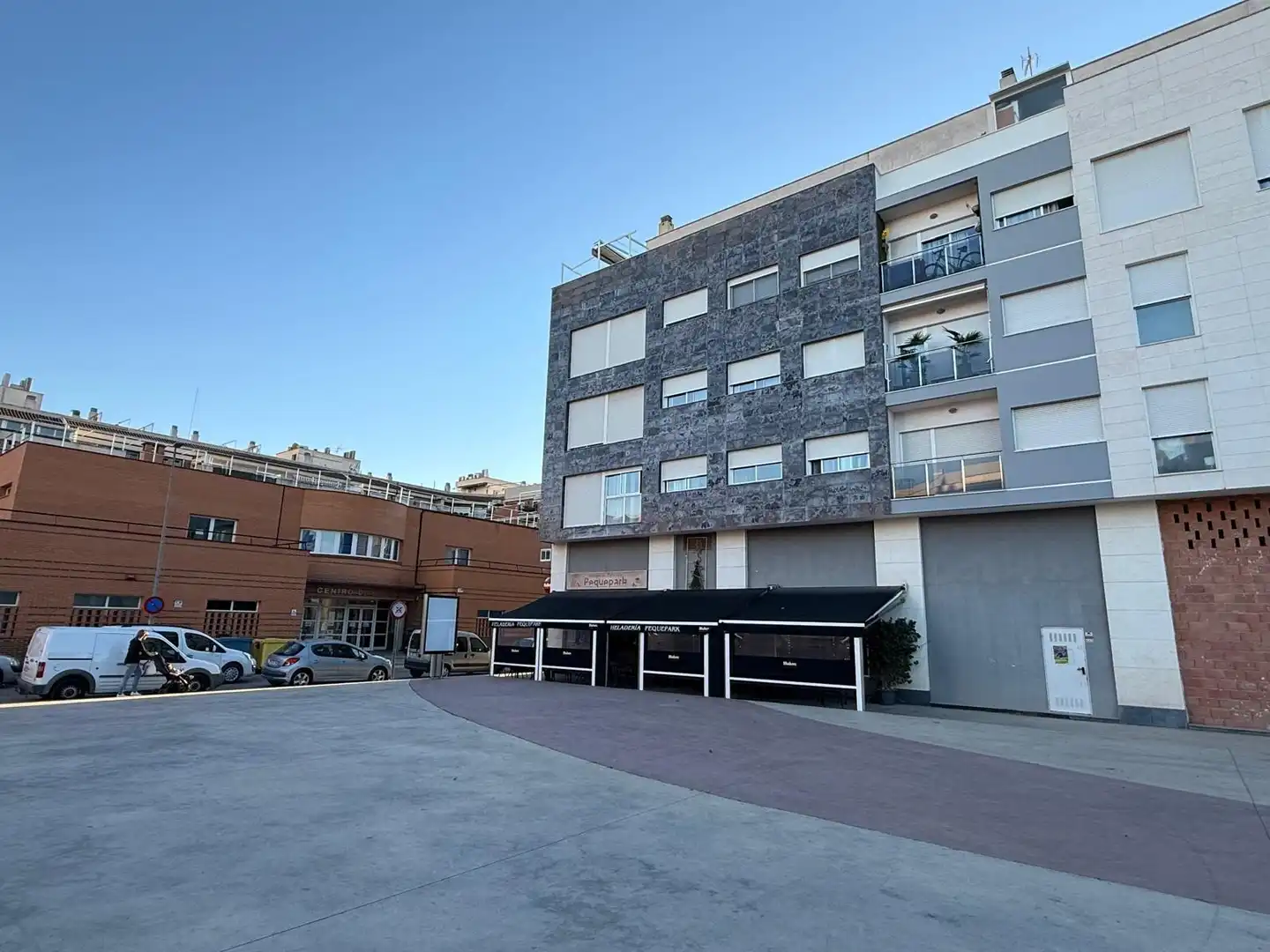 Locale commerciale in vendita a Calle de Don Juan Saquero 4, imagen 3