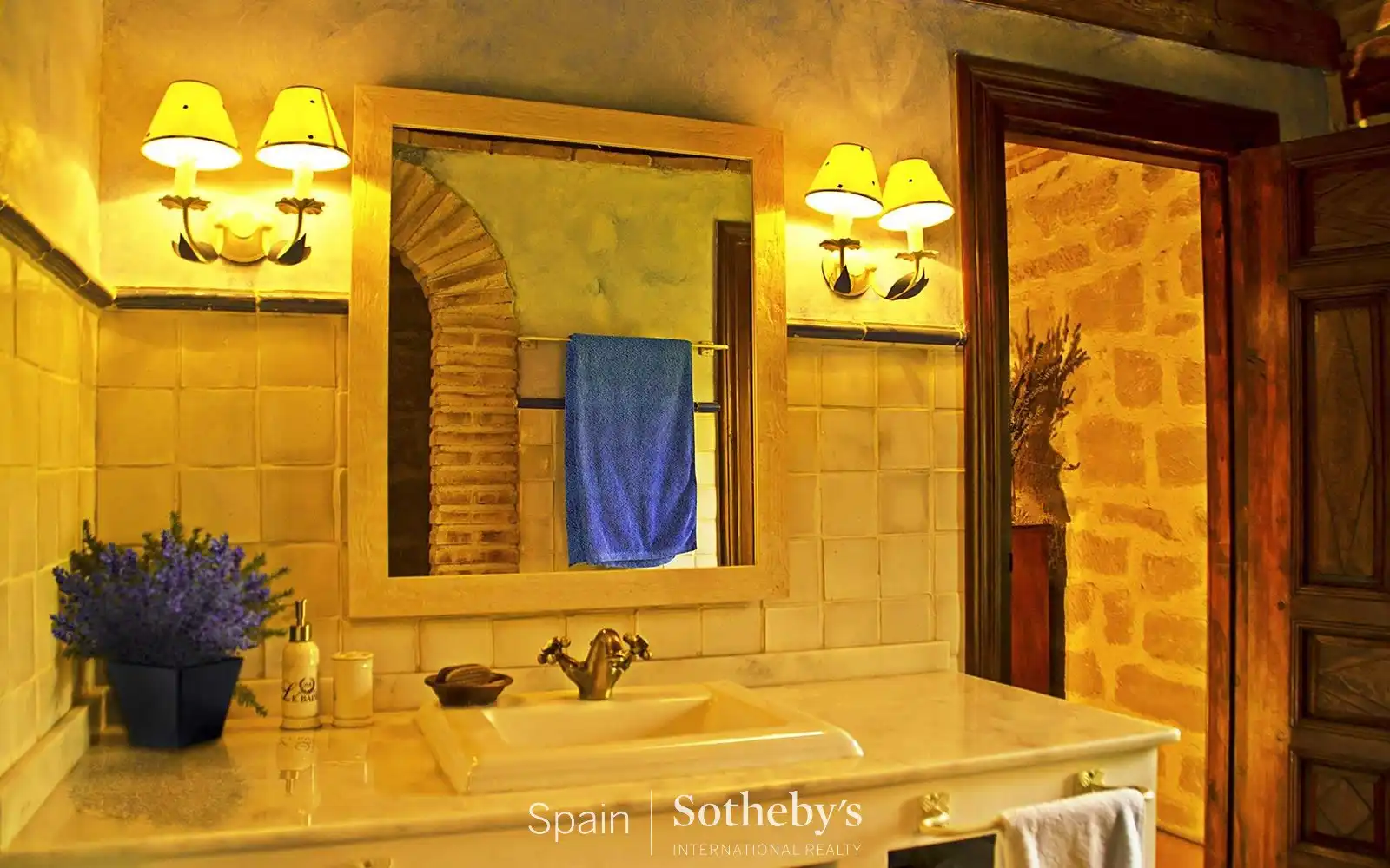 Badezimmer von Residential zum Verkauf in Villalba de Rioja
