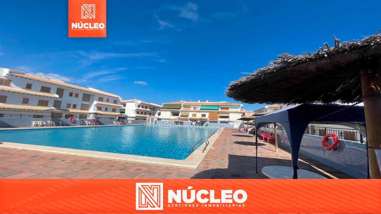 Piscina de Apartament en venda en Santa Pola amb Aire condicionat, Moblat i Forn