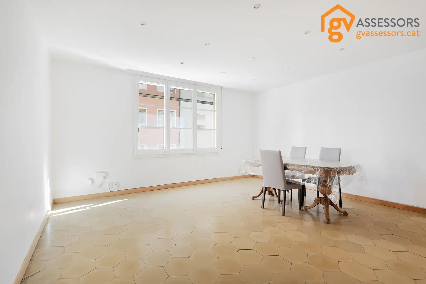 Exterior view of Flat for sale in Barcelona  with Oven