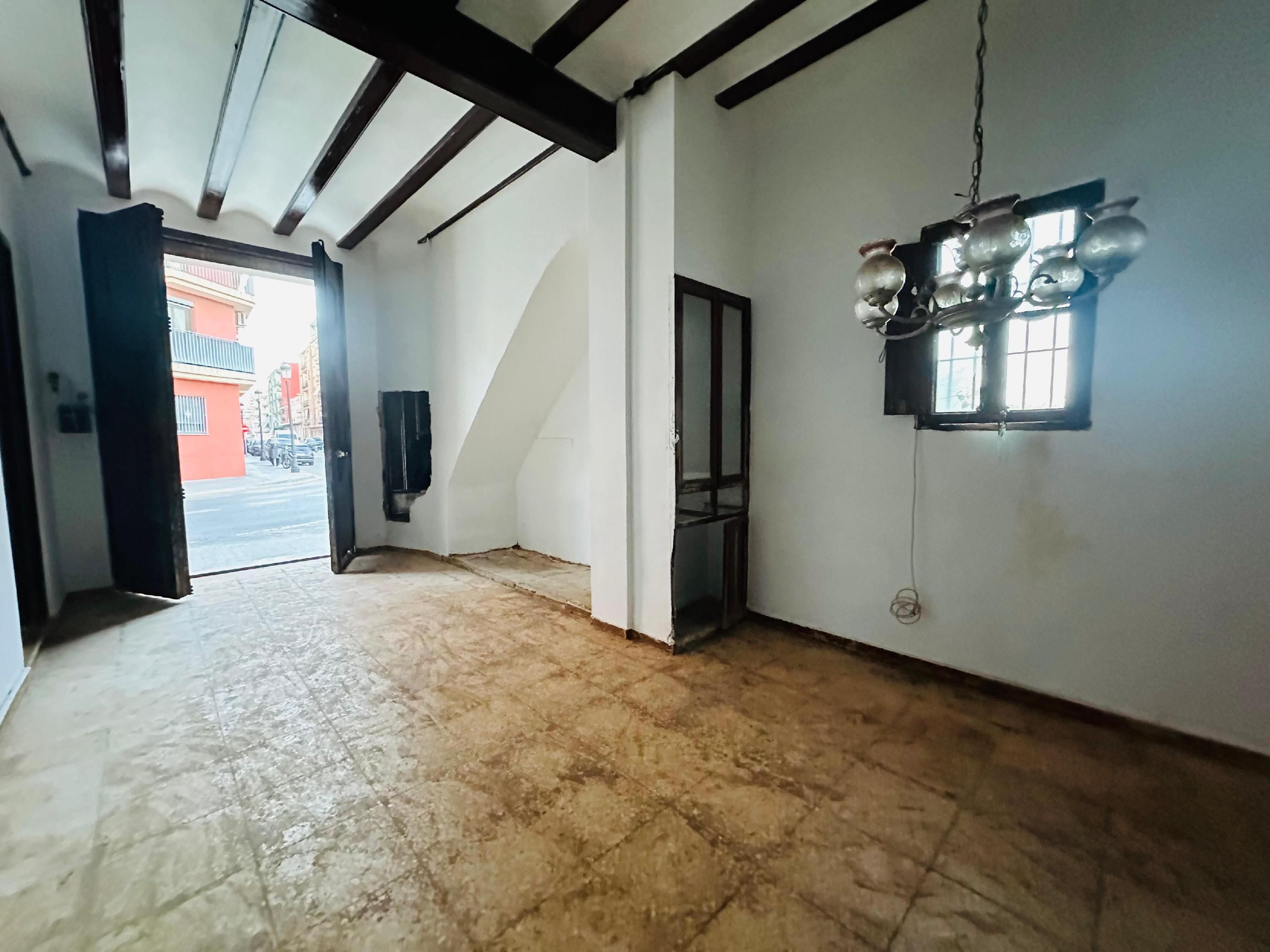 House or chalet for sale in  Valencia Capital  with Terrace and Balcony