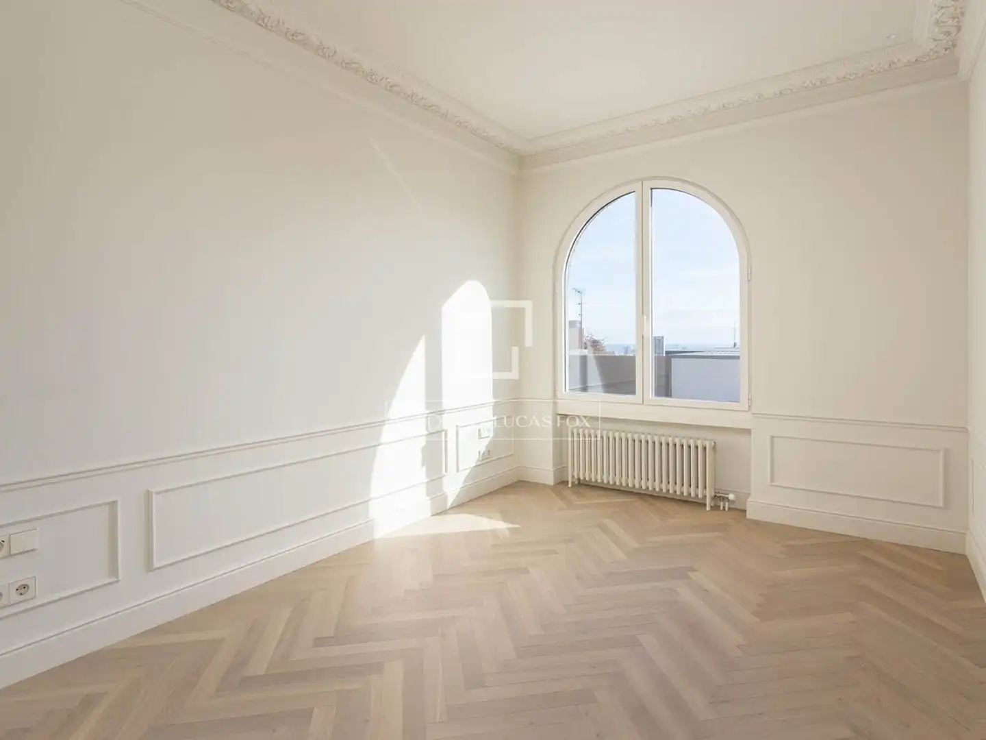Bedroom of Attic for sale in Barcelona  with Air Conditioner, Heating and Parquet flooring