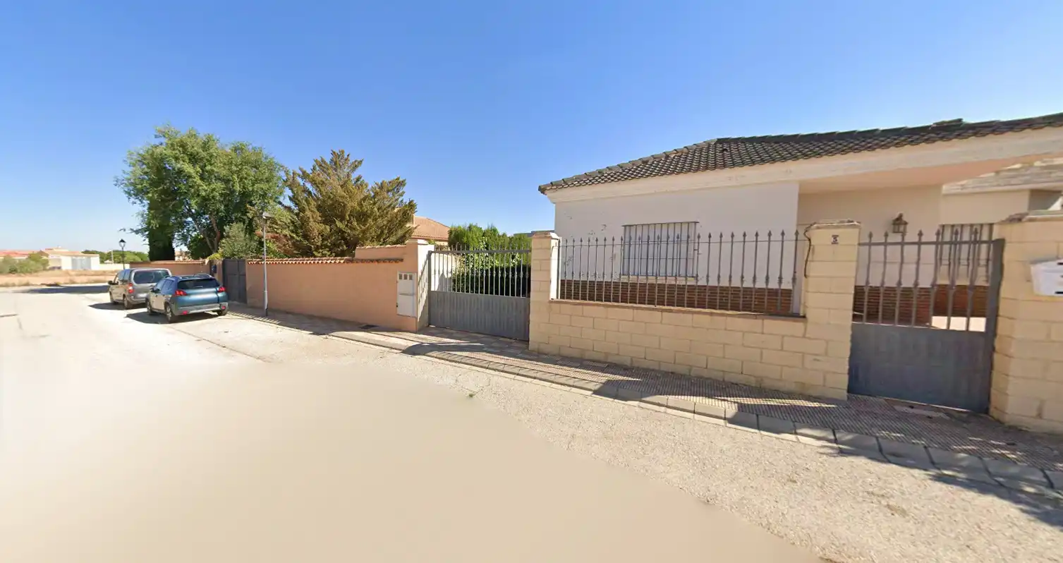 Vista exterior de Casa o xalet en venda en Chinchilla de Monte-Aragón