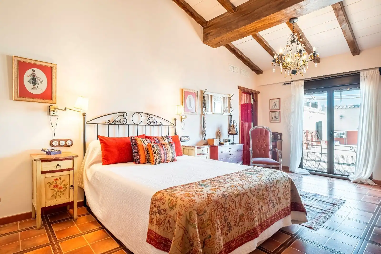 Dormitori de Casa o xalet en venda en El Pinós / Pinoso amb Calefacció, Terrassa i Traster