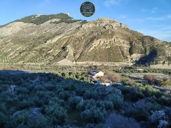 Finca rústica en venta en La Guardia de Jaén con Jardín privado y Piscina