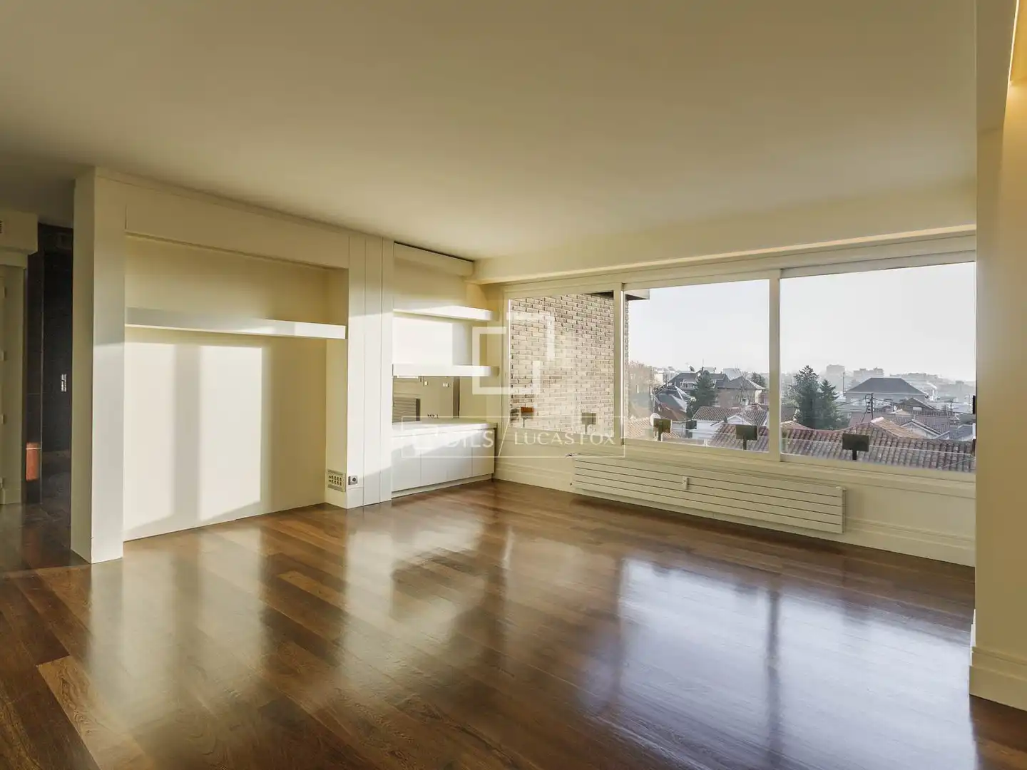 Attic for rent in Nueva España