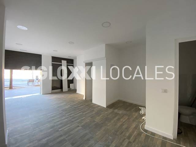 Local comercial en Alquiler en D"ALFONS EL SAVI en El Baix Guinardó