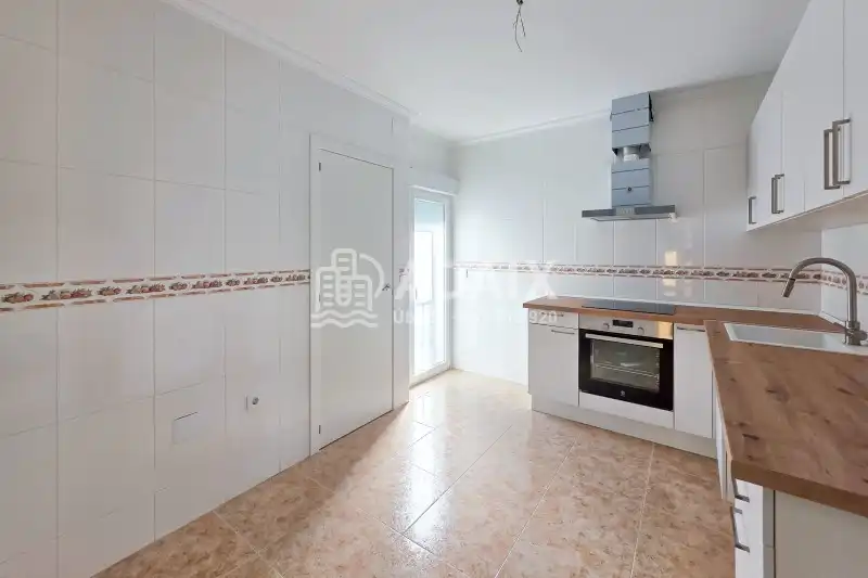 Küche von Wohnung zum Verkauf in Úbeda mit Balkon
