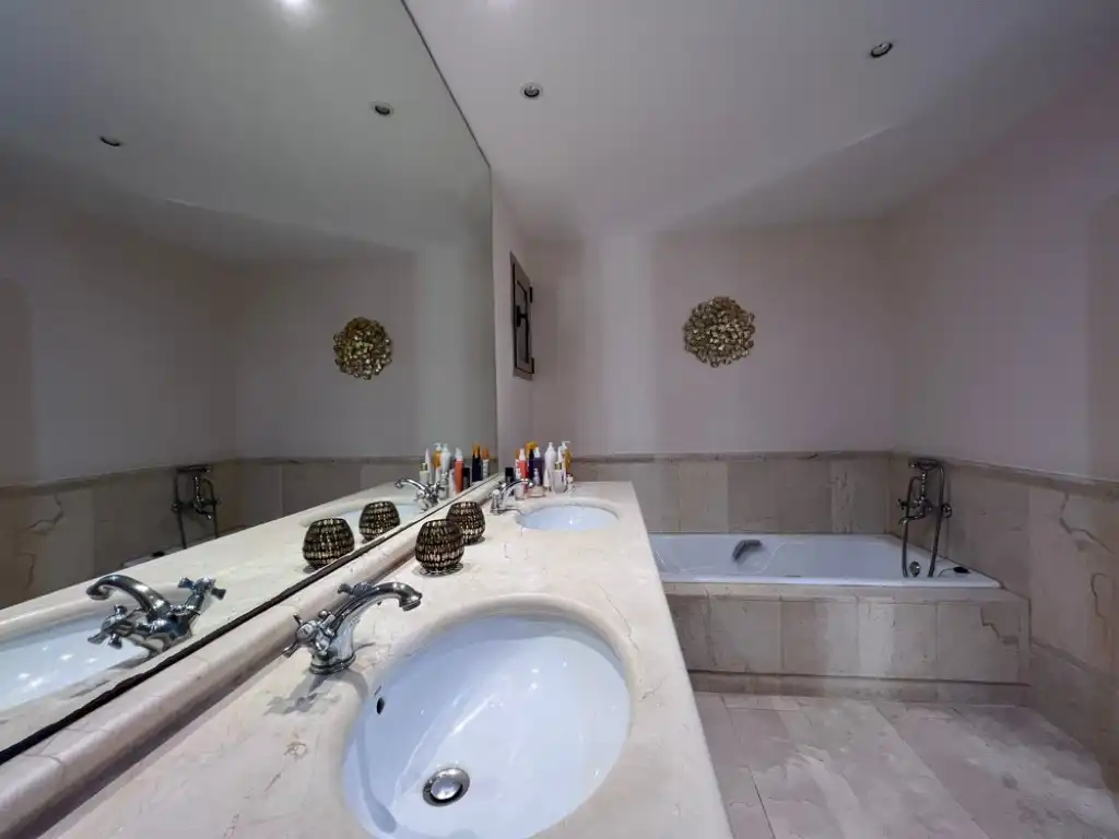 Badezimmer von Wohnungen zur Miete in Calvià mit Klimaanlage und Privatgarten