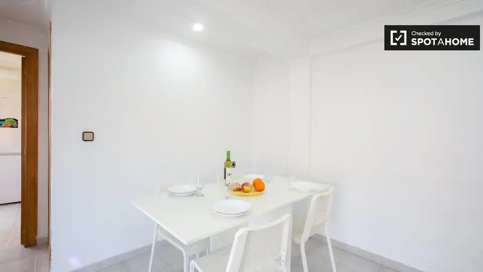 Room in Albors