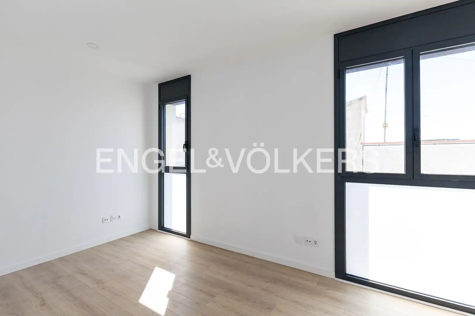 Living room of Flat for sale in Castelldefels  with Air Conditioner, Heating and Parquet flooring