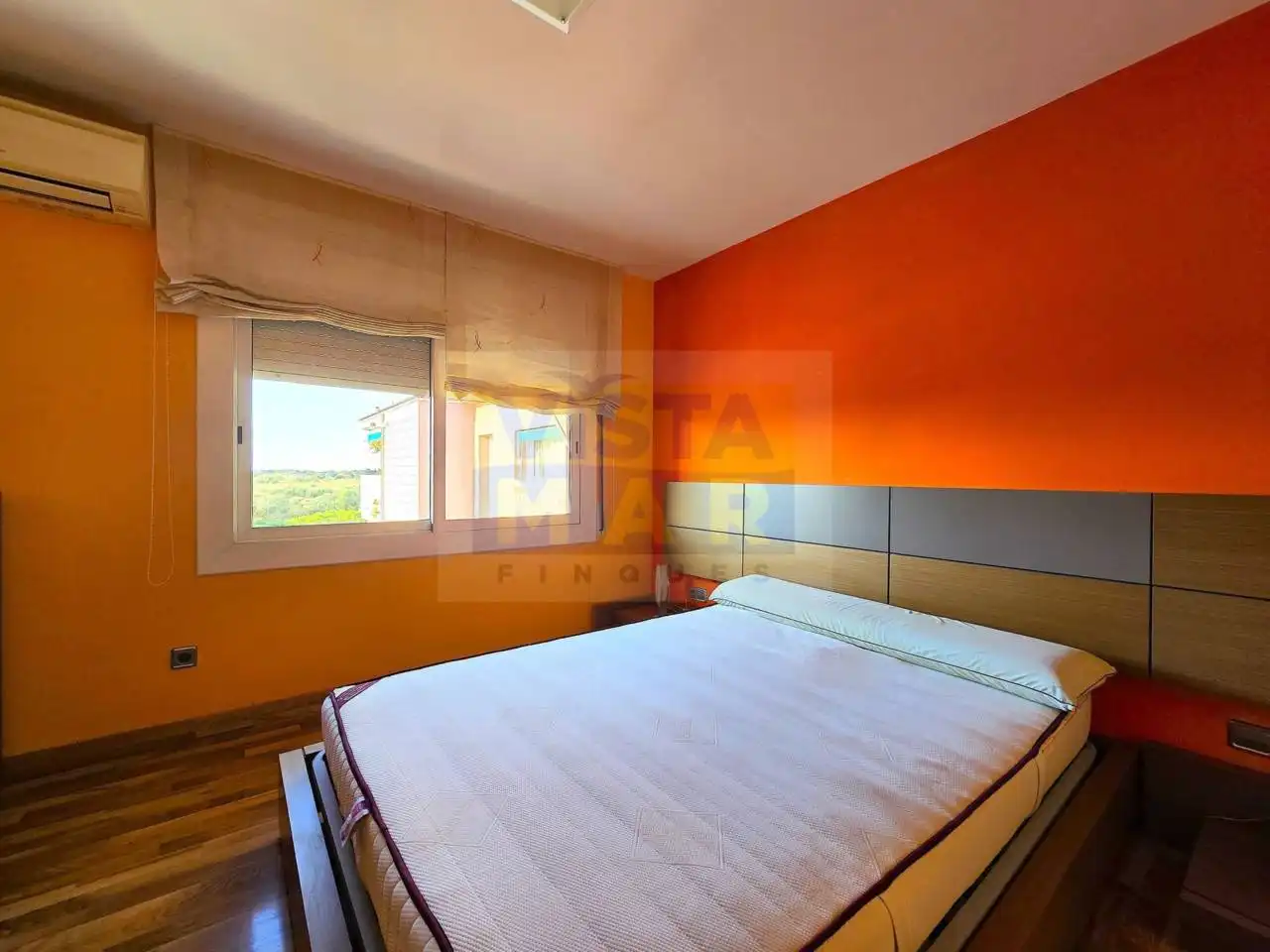 Bedroom of Attic for rent in Cubelles  with Air Conditioner, Heating and Parquet flooring
