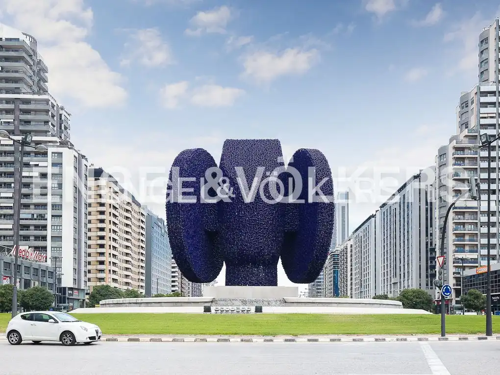 Exterior view of Apartments for sale in Valencia  with Air Conditioner, Heating and Furnished
