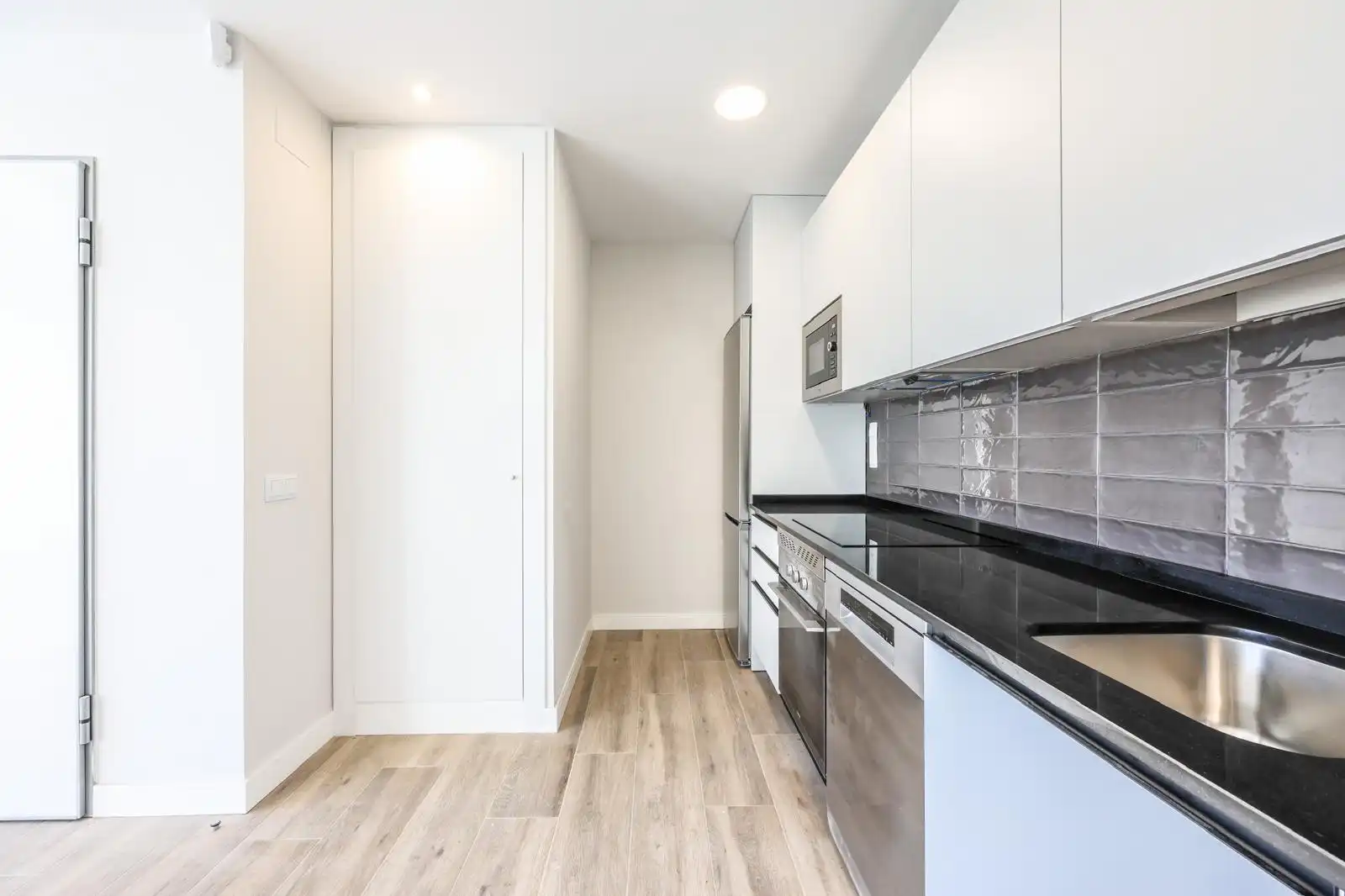 Kitchen of Flat for sale in Madrid  with Heating, Oven and Washing machine