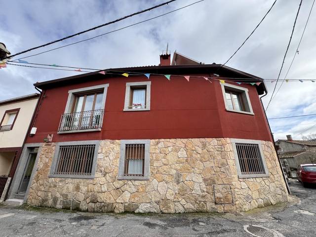 Casa adosada en Venta en Calle de Plaza en Pradosegar