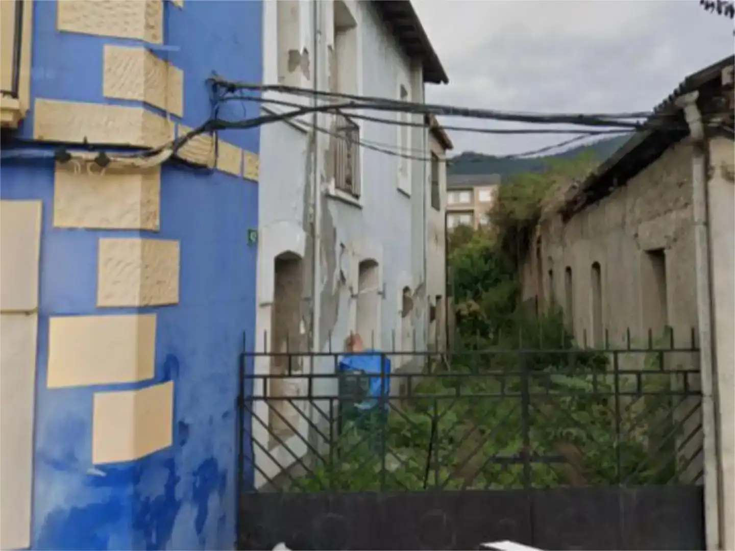 Vista exterior de Piso en venta en A Rúa  con Jardín privado