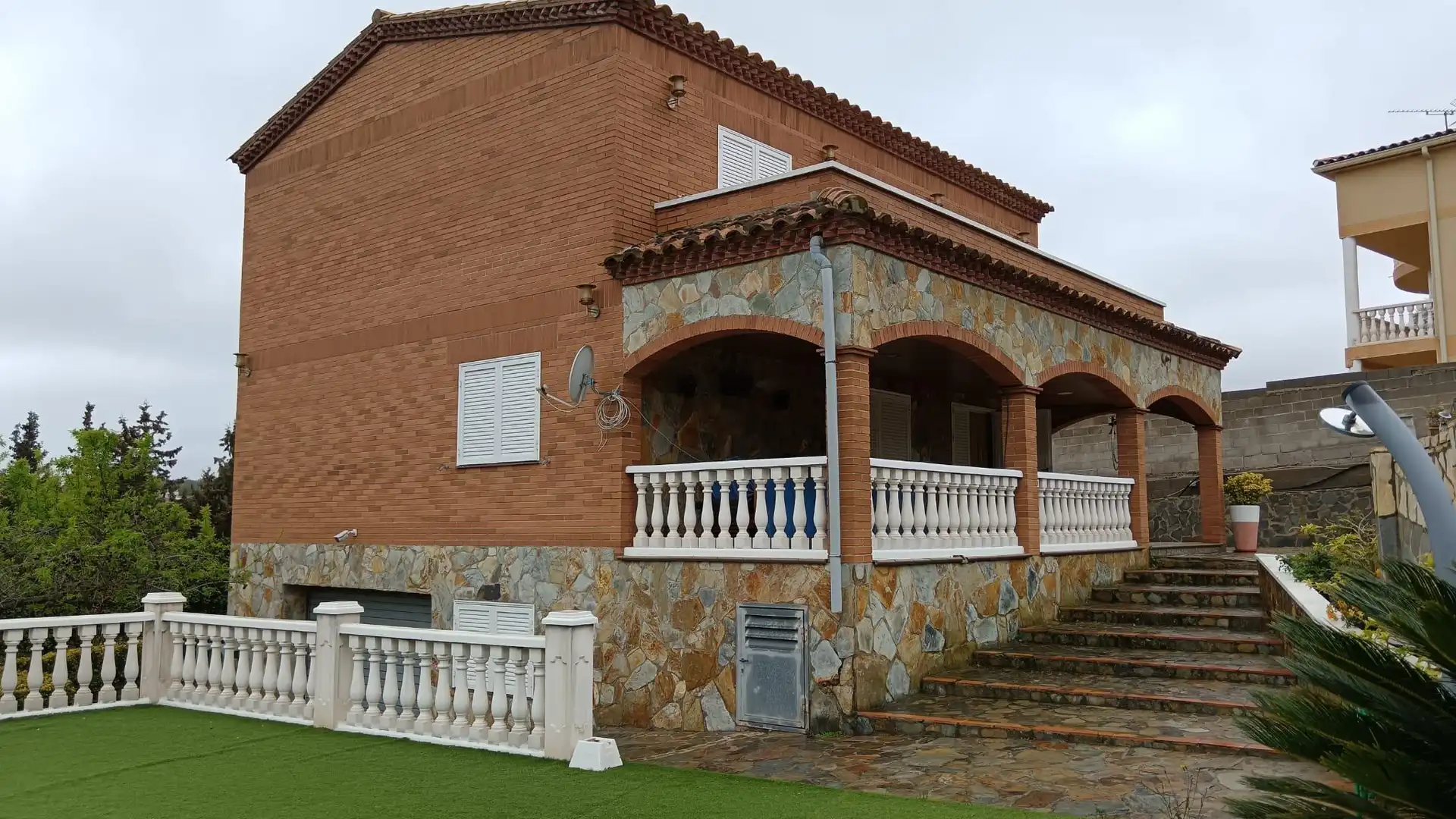 Exterior view of Houses for sale in Olèrdola  with Heating, Terrace and Swimming Pool