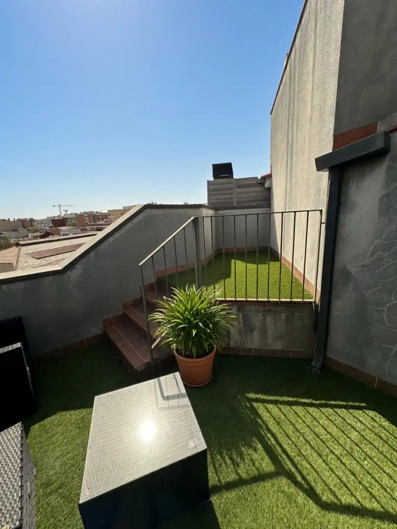 Duplex with lift for sale in Carrer de Güell i Ferrer 129, imagen 3