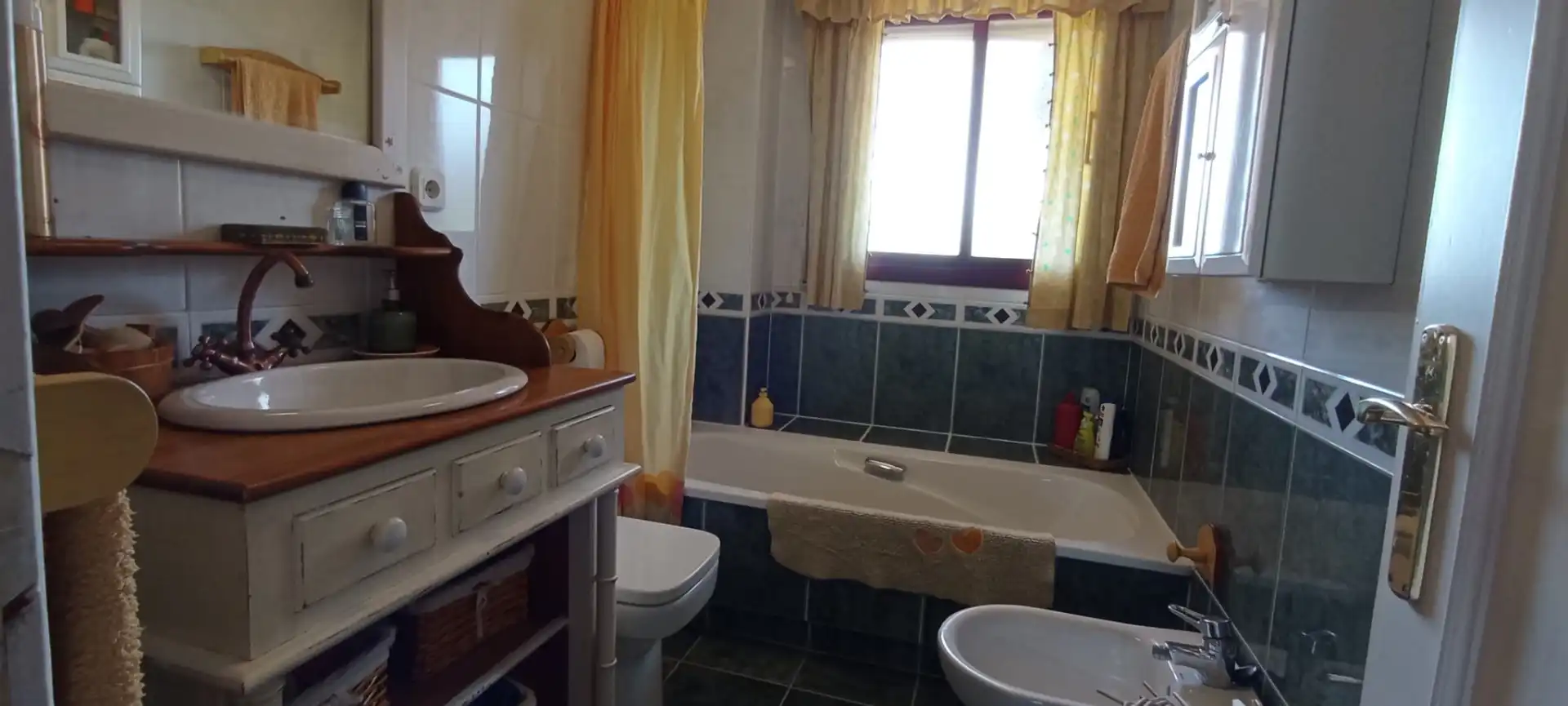 Bany de Casa adosada en venda en Simancas amb Calefacció, Jardí privat i Parquet