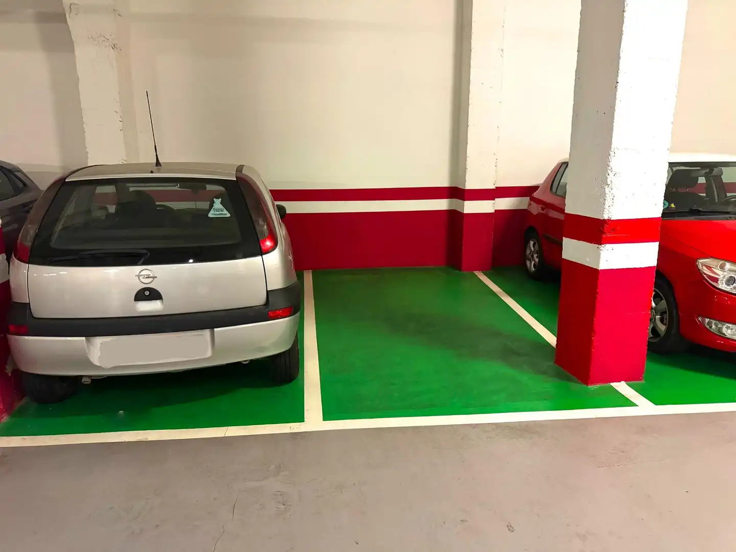 Aparcament de Garatge en venda en L'Hospitalet de Llobregat