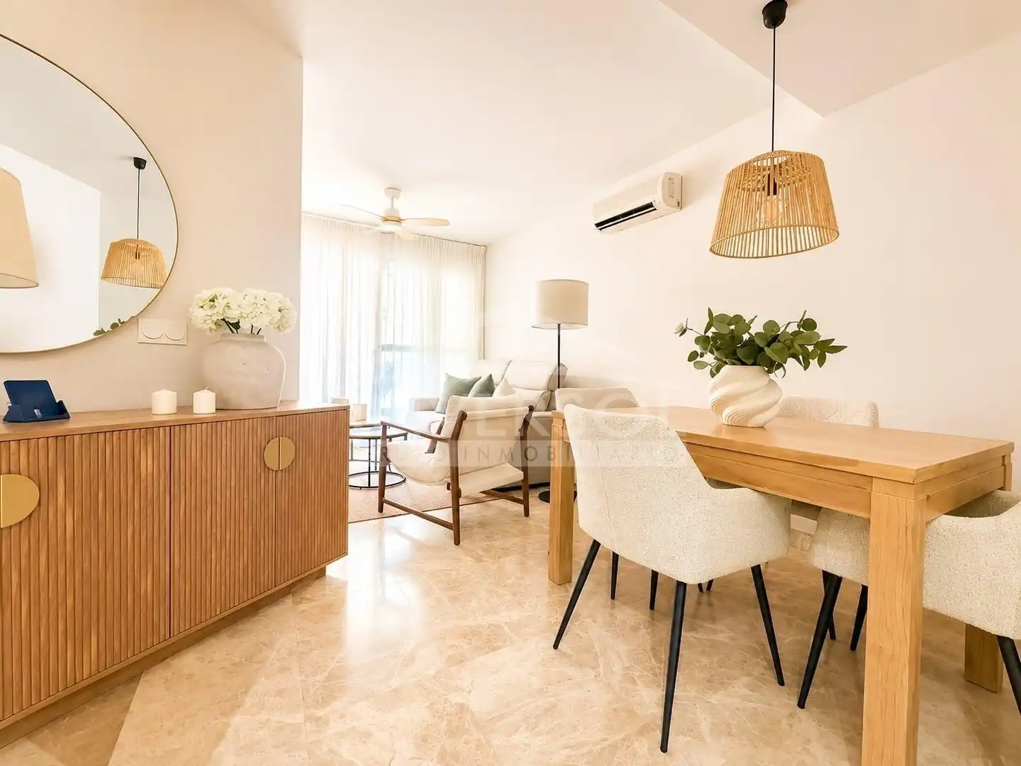Wohnzimmer von Wohnung zum Verkauf in El Ejido mit Klimaanlage, Heizung und Terrasse