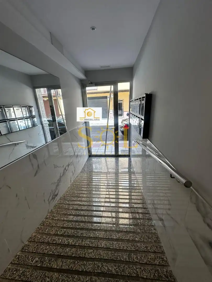 Pis en venda en León Capital  amb Calefacció, Parquet i Moblat