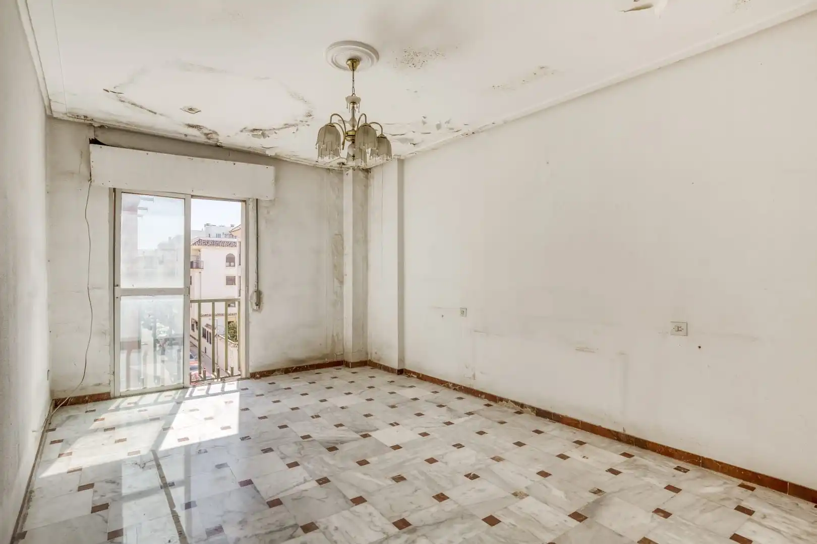 Comedor de Piso en venta en Linares con Terraza y Balcón
