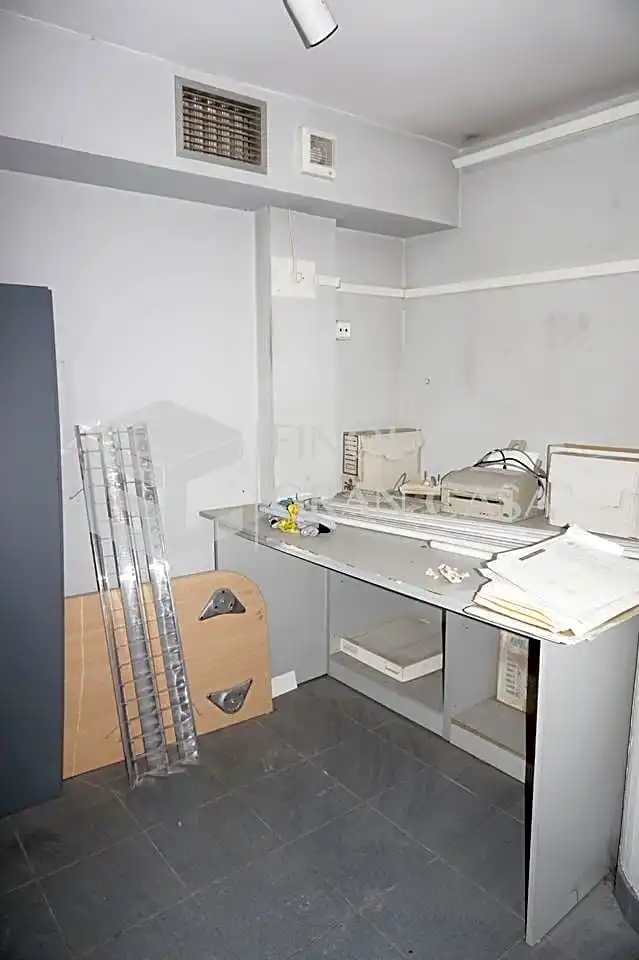 Local comercial en venda a Maria Palau, imagen 17
