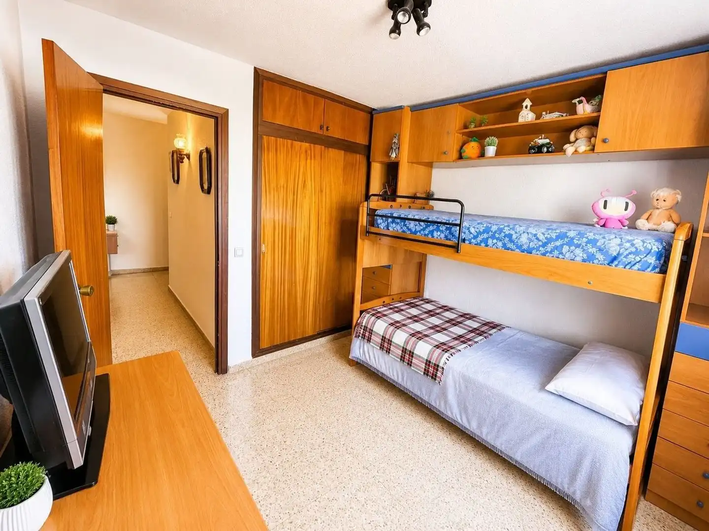 Piso con ascensor en venta en Calle Carlos Frontaura, imagen 11