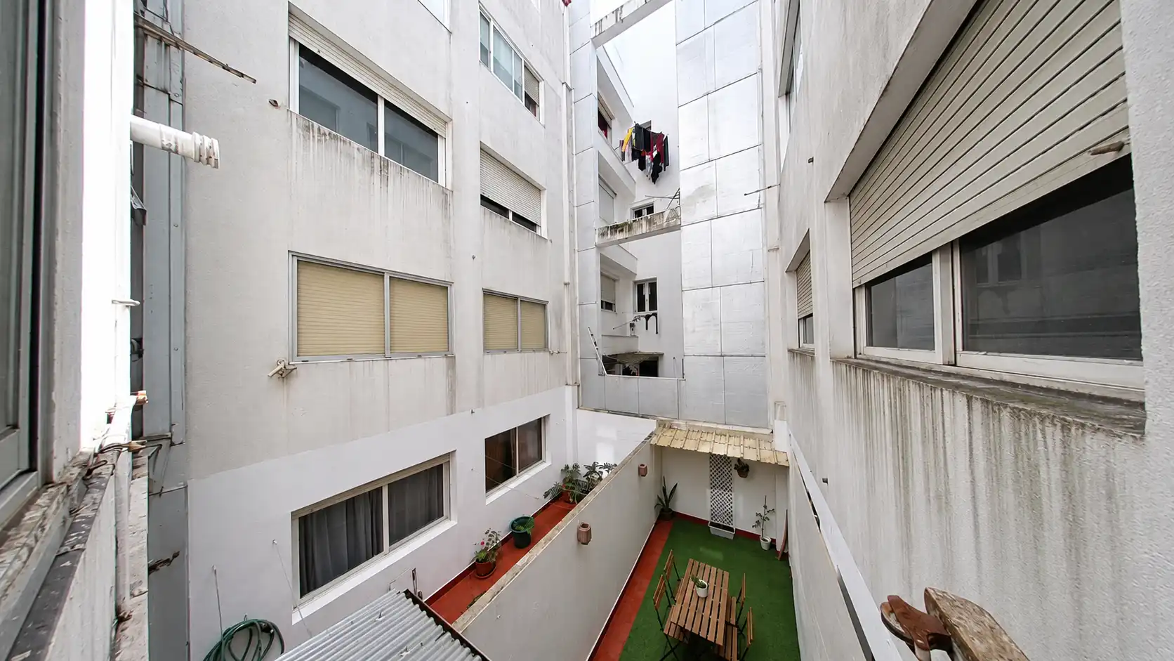 Vista exterior de Piso en venta en Vigo  con Trastero y Amueblado