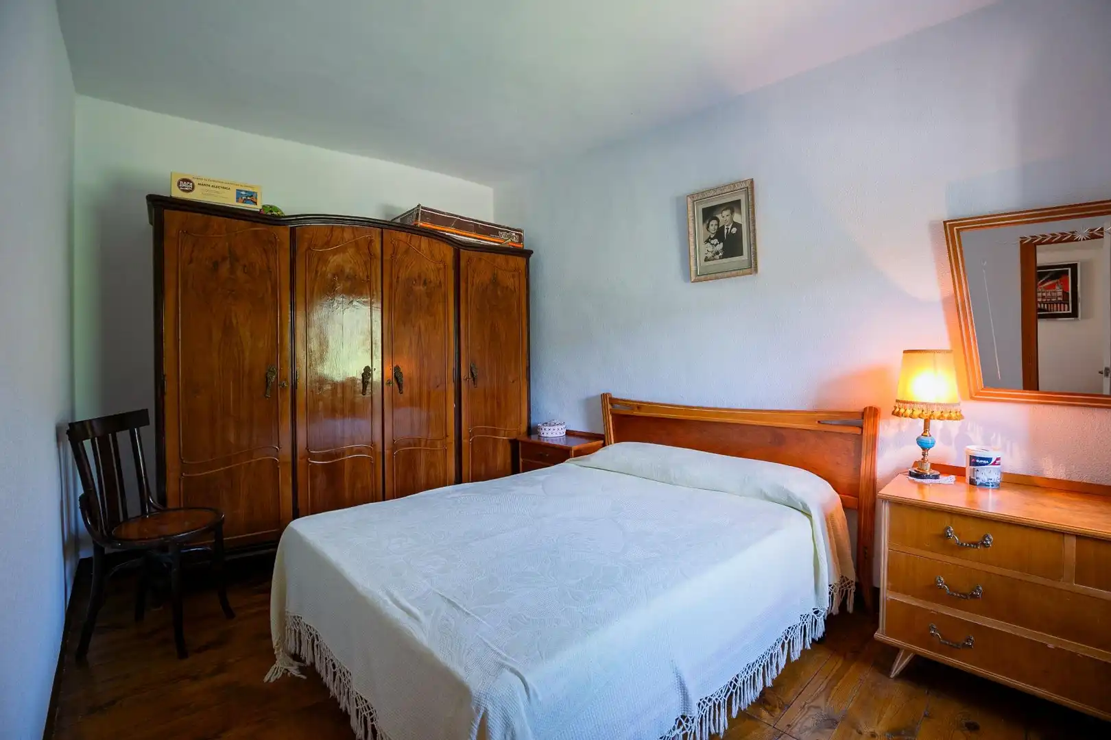 Habitación de Casa o chalet en venta en Aragüés del Puerto con Jardín privado, Terraza y Amueblado
