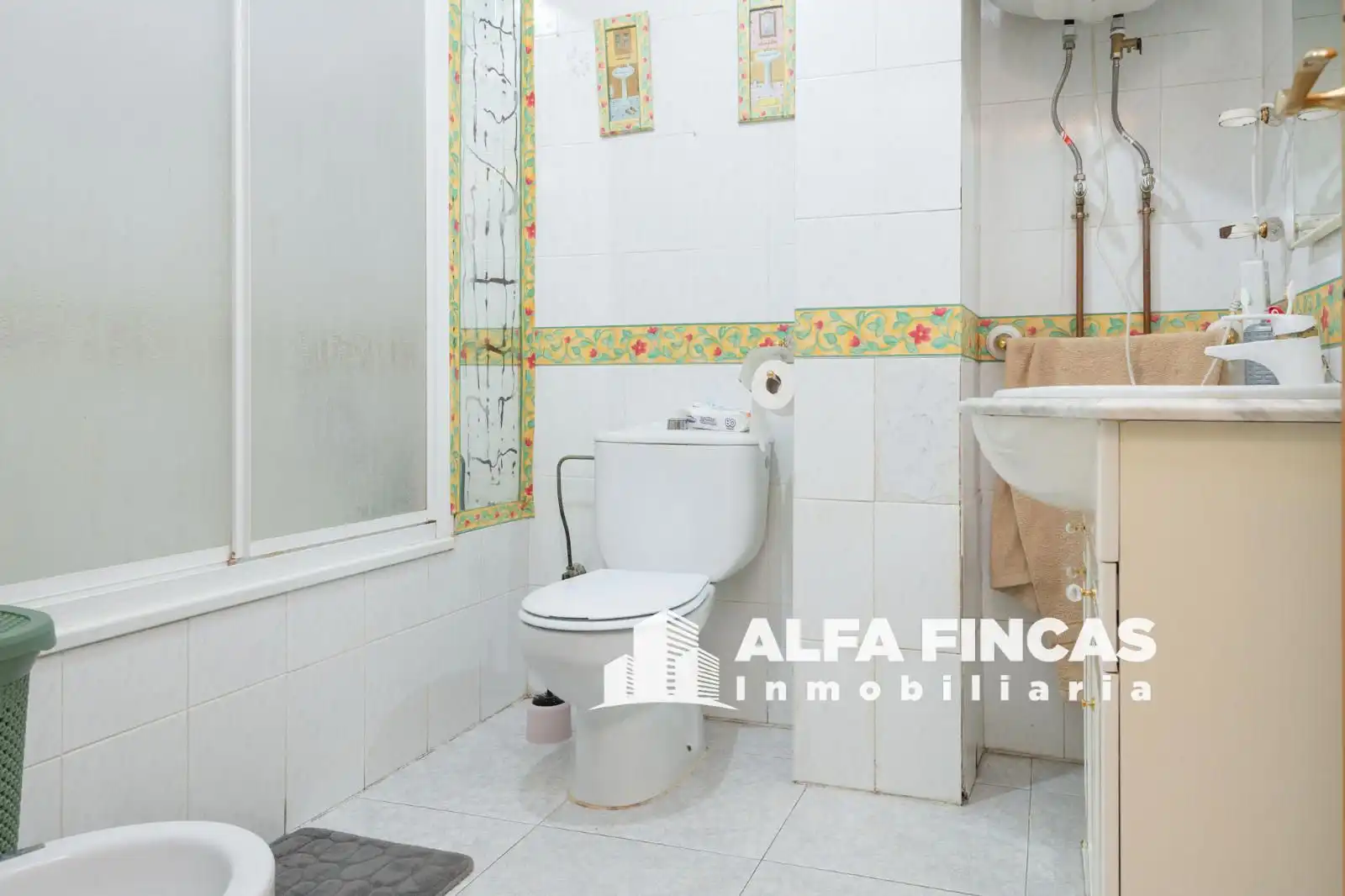 Badezimmer von Wohnung zum Verkauf in Villarrobledo mit Heizung, Terrasse und Abstellraum