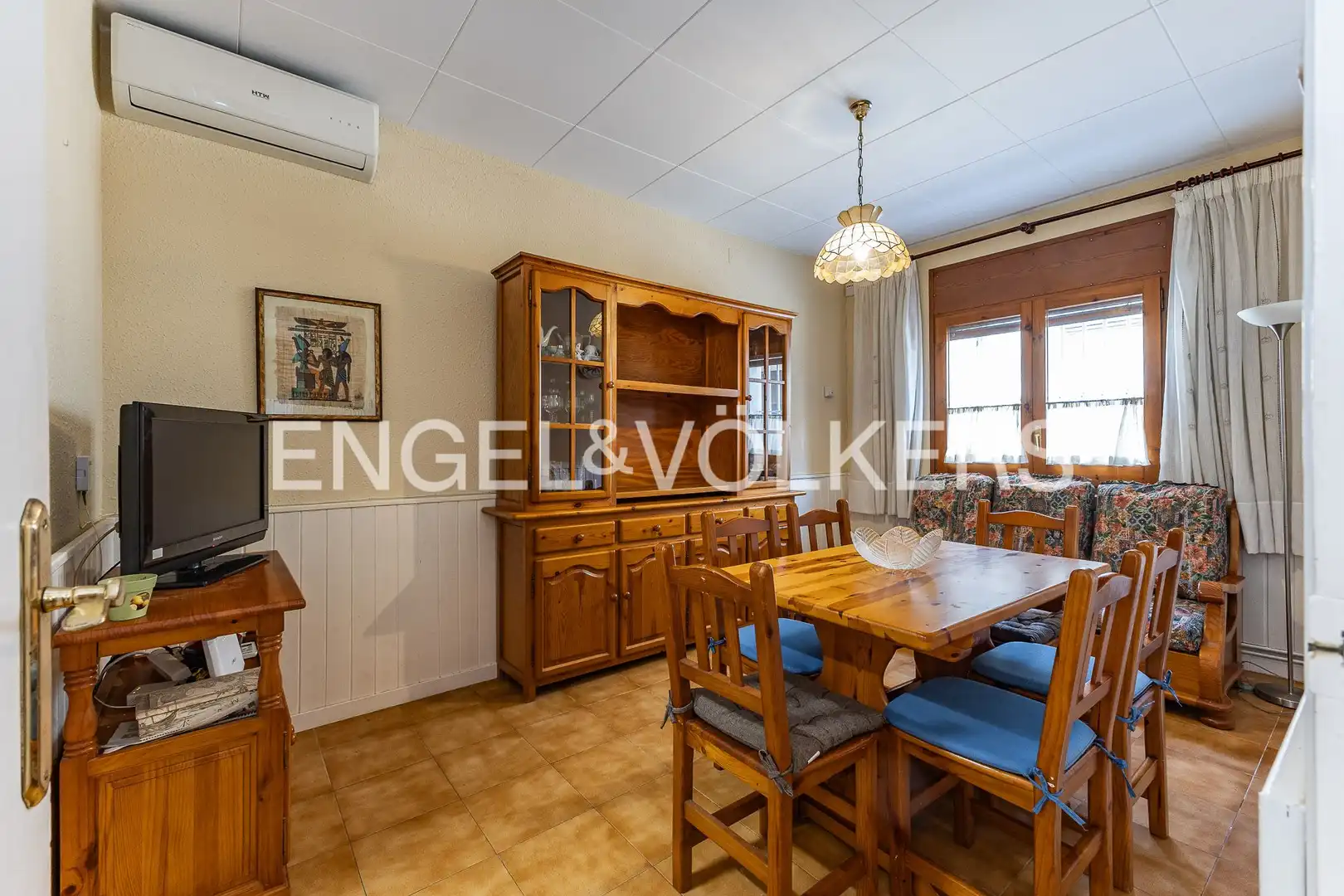 Comedor de Casa o chalet en venta en Sant Cugat del Vallès con Aire acondicionado, Calefacción y Jardín privado