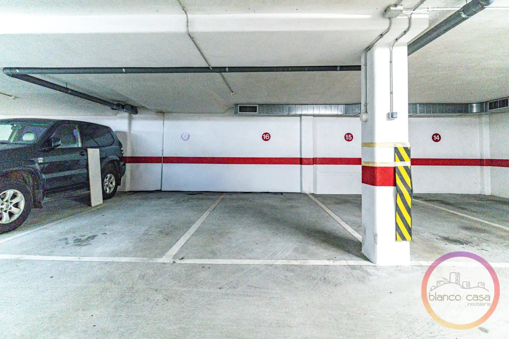 Parking de Piso en venta en Carballo con Calefacción, Amueblado y Balcón