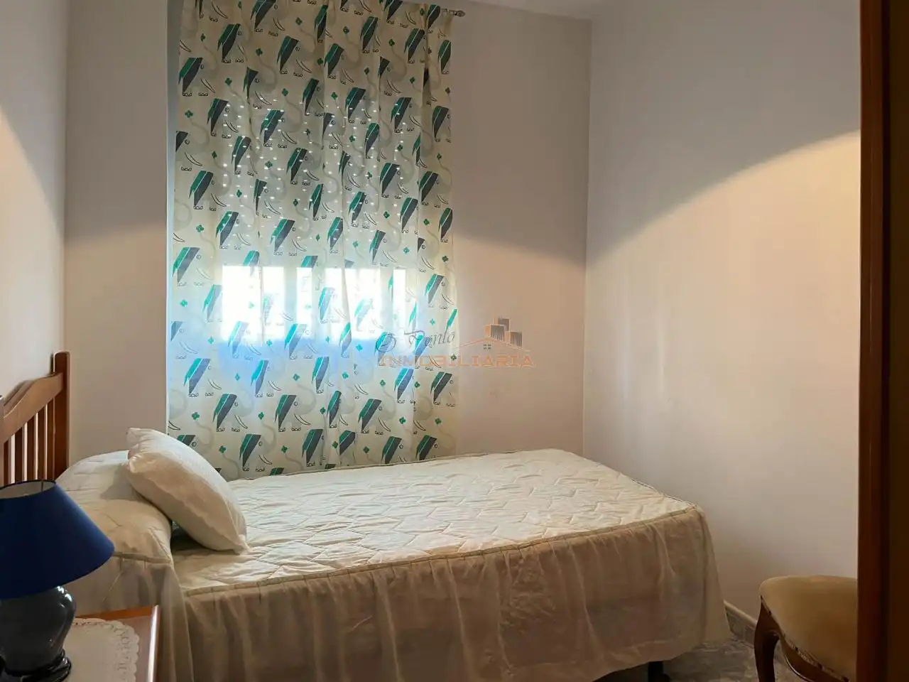 Dormitori de Casa o xalet en venda en Ferrol amb Calefacció i Jardí privat