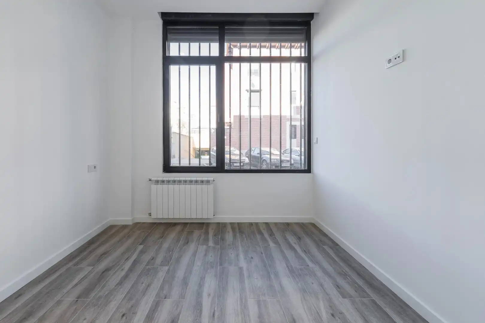 Bedroom of Flat for sale in Madrid