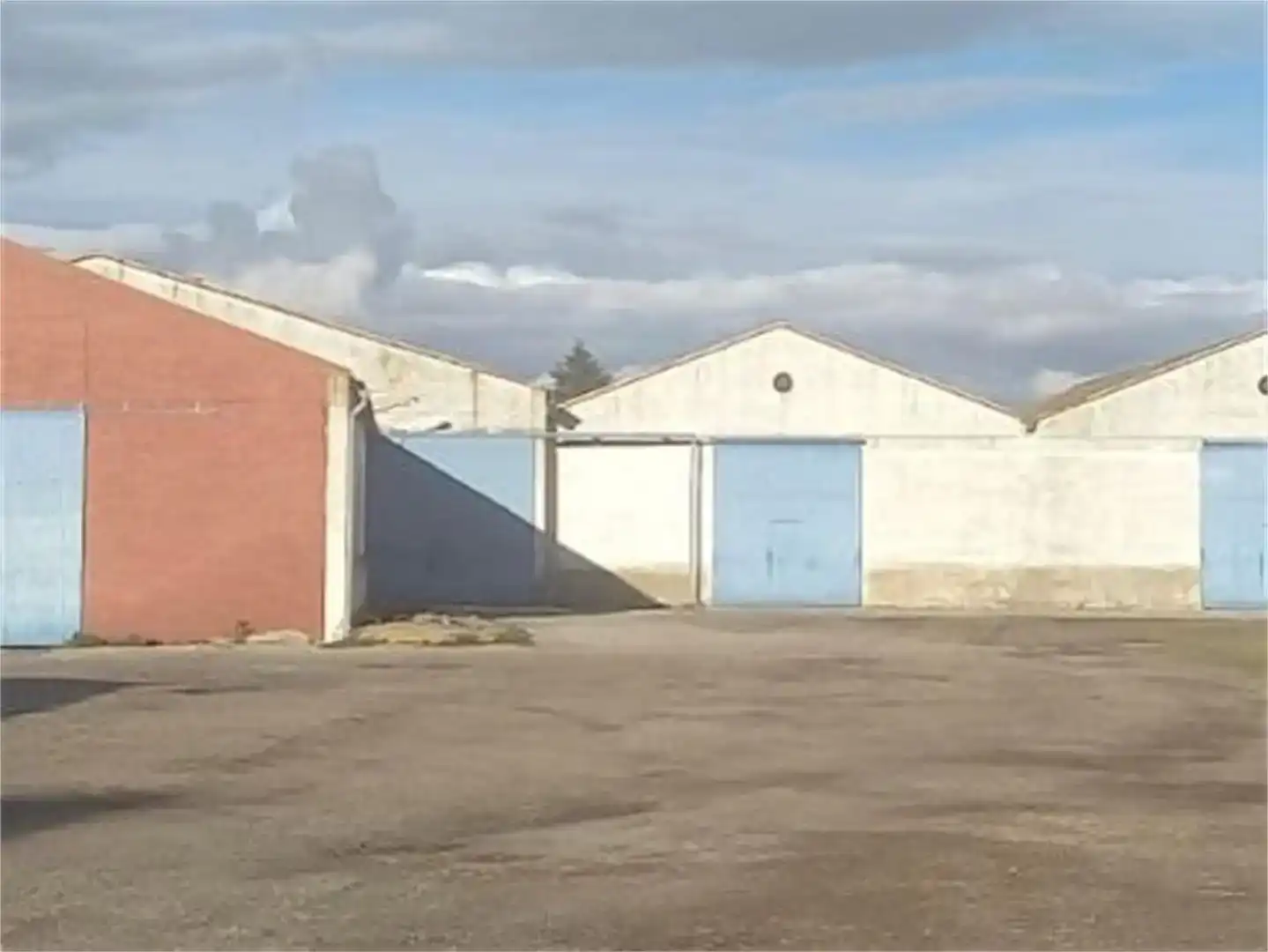 Vista exterior de Nau industrial en venda en Palencia