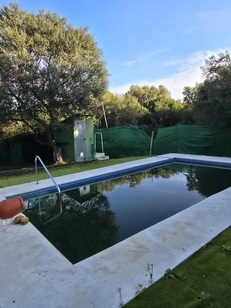 Piscina de Casa o xalet en venda en Los Barrios
