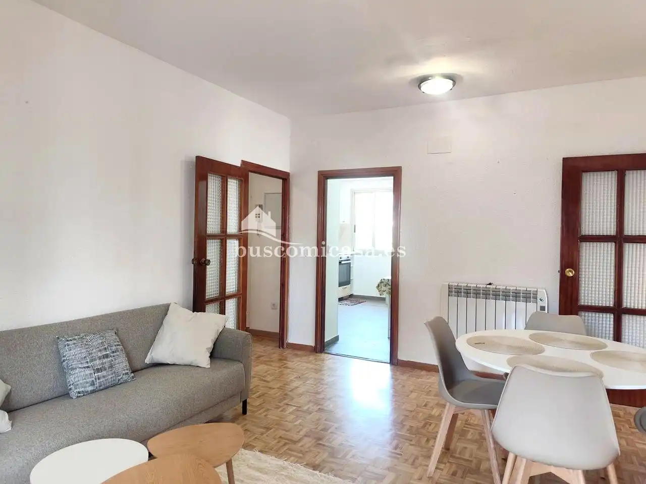 Room in Ruiz Jiménez, Avda de Madrid - Pº de la Estación