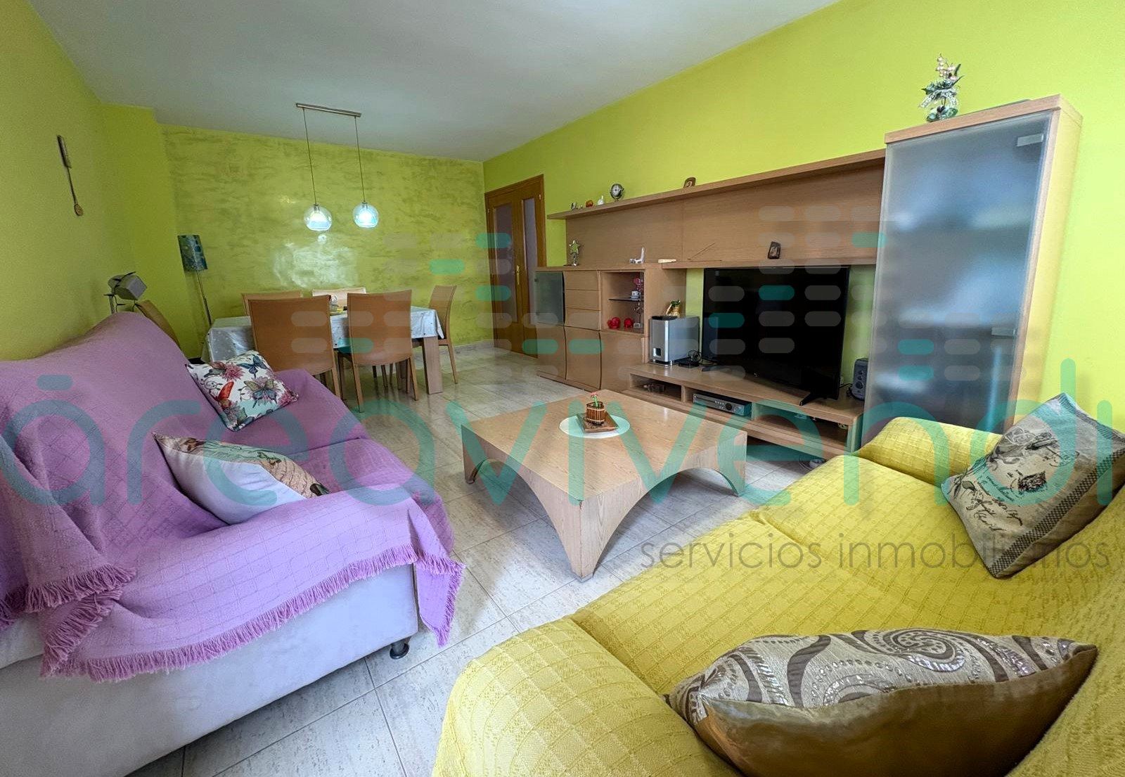 Sala d'estar de Pis en venda en Almazora / Almassora amb Aire condicionat, Traster i Balcó