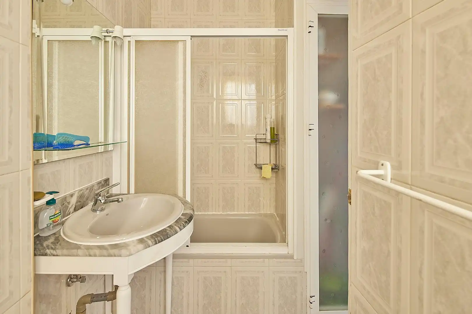Badezimmer von Wohnung zum Verkauf in Cádiz mit Balkon