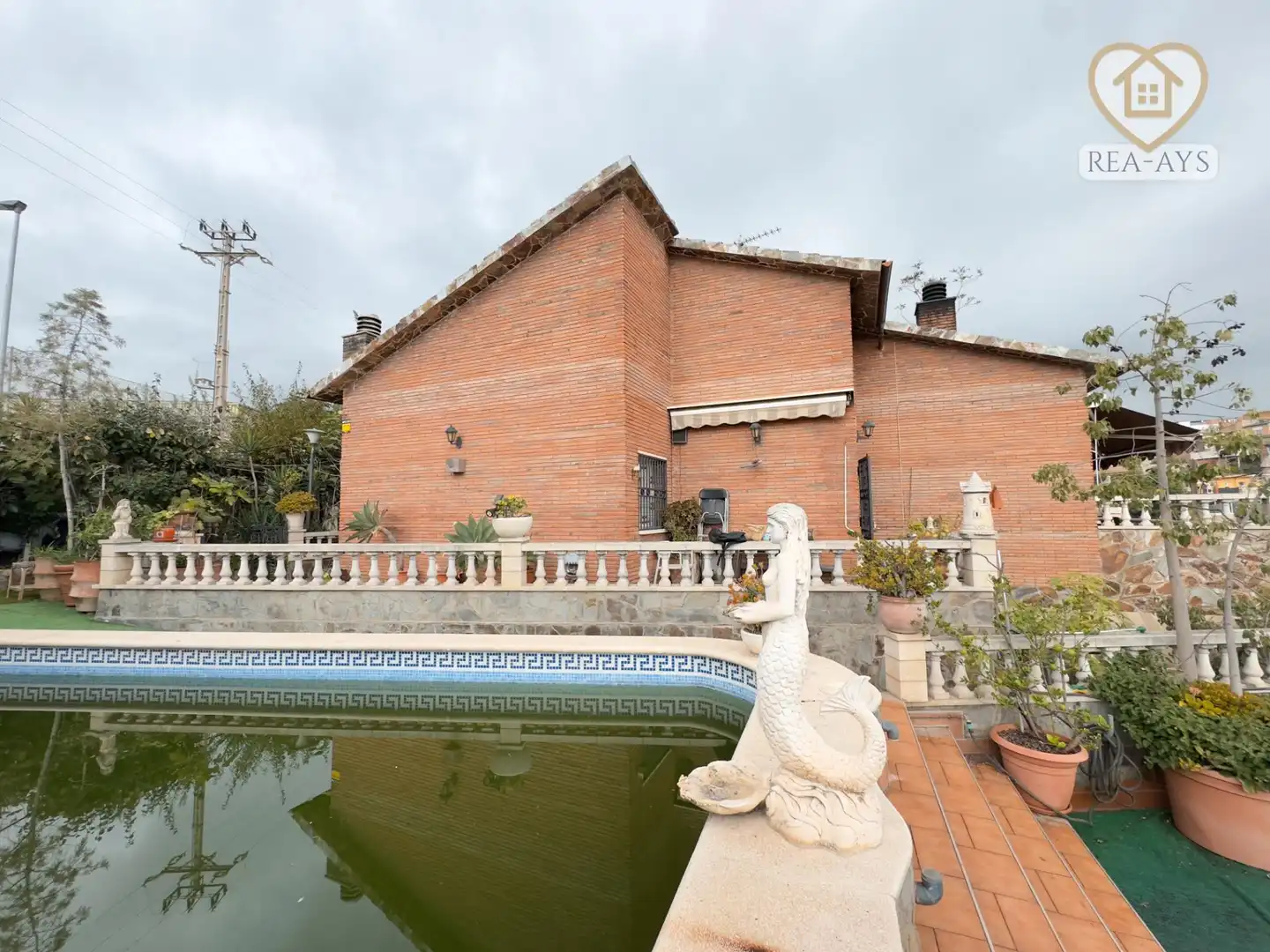 Exterior view of Houses for sale in Sant Vicenç Dels Horts  with Air Conditioner, Private garden and Terrace