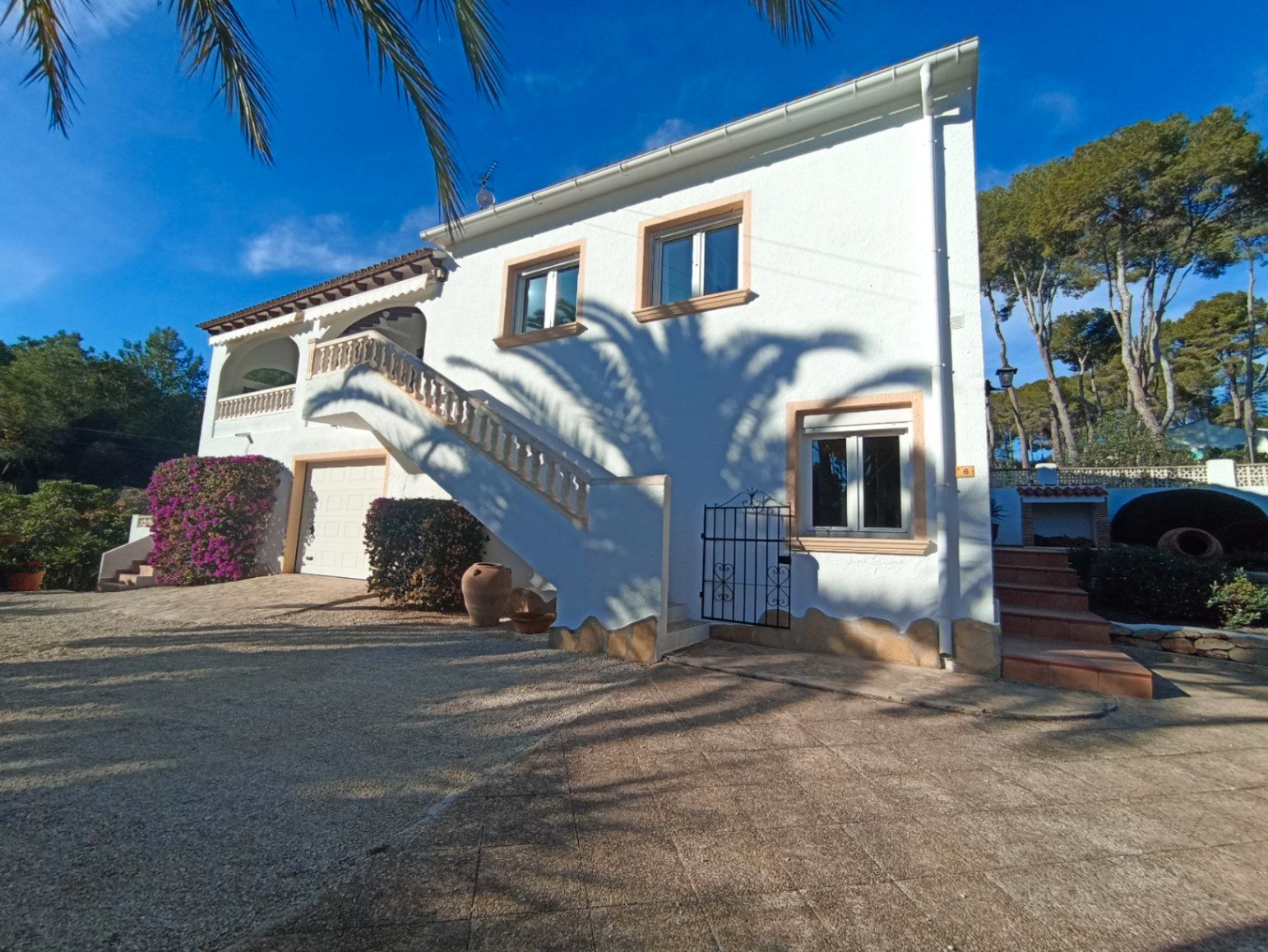 Vista exterior de Casa o chalet en venta en Moraira con Aire acondicionado, Calefacción y Jardín privado