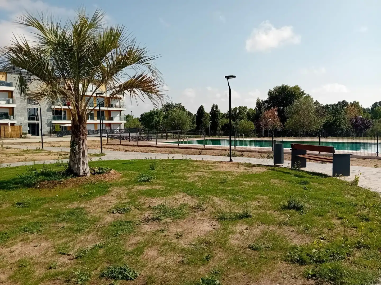 Piscina de Piso en venta en Santa Marta de Tormes con Calefacción, Terraza y Trastero