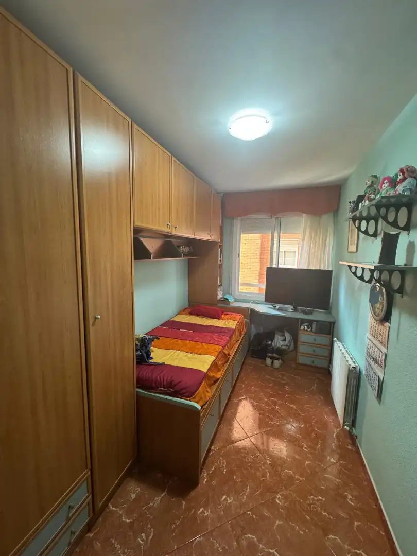Bedroom of Flat for sale in Salut - Lloreda