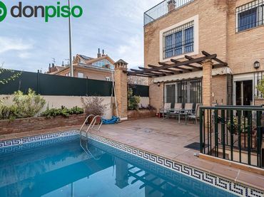 Casa bifamiliare con balcone in vendita a Calle DOCTOR LOPEZ FONT